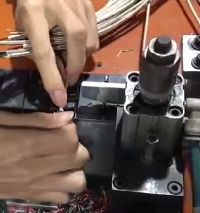 USB2.0自動焊錫機視頻展示